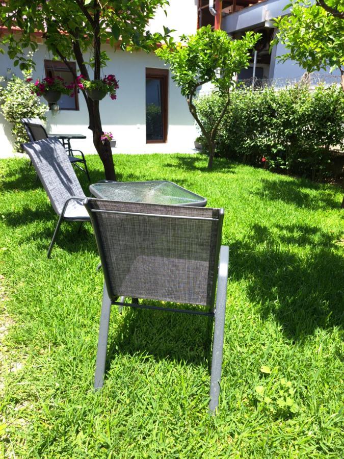 Citrus Garden Apartment Nea Skioni Bagian luar foto