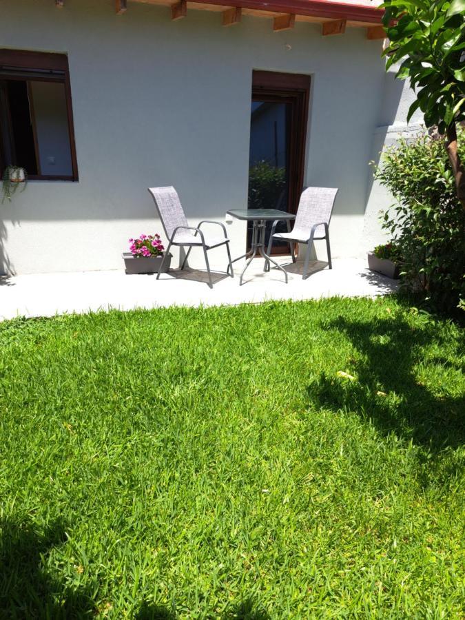Citrus Garden Apartment Nea Skioni Bagian luar foto